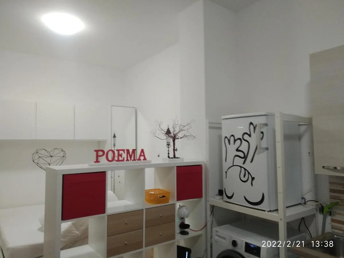 Poema Apartment カザレッキオ・ディ・レーノ 0*,